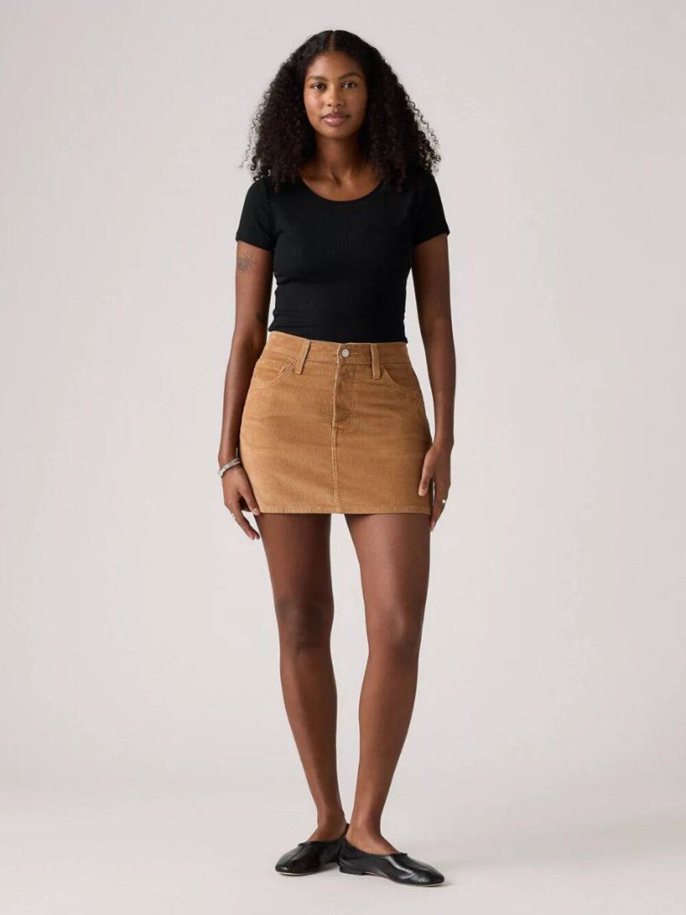 LEVI'S icon mid rise easy fit skirt in sweet honey cord (sz29)